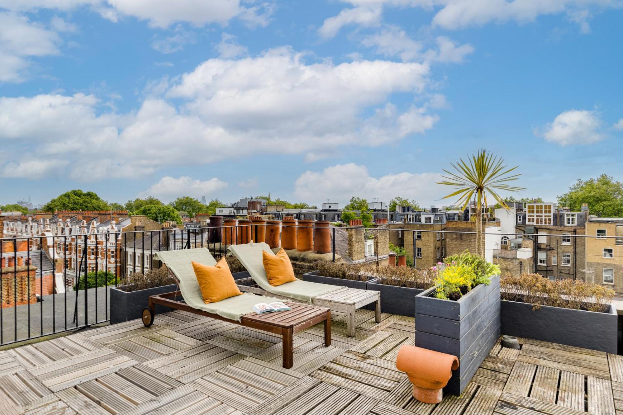 Luana'S Stunning Rooftop London Eksteriør billede